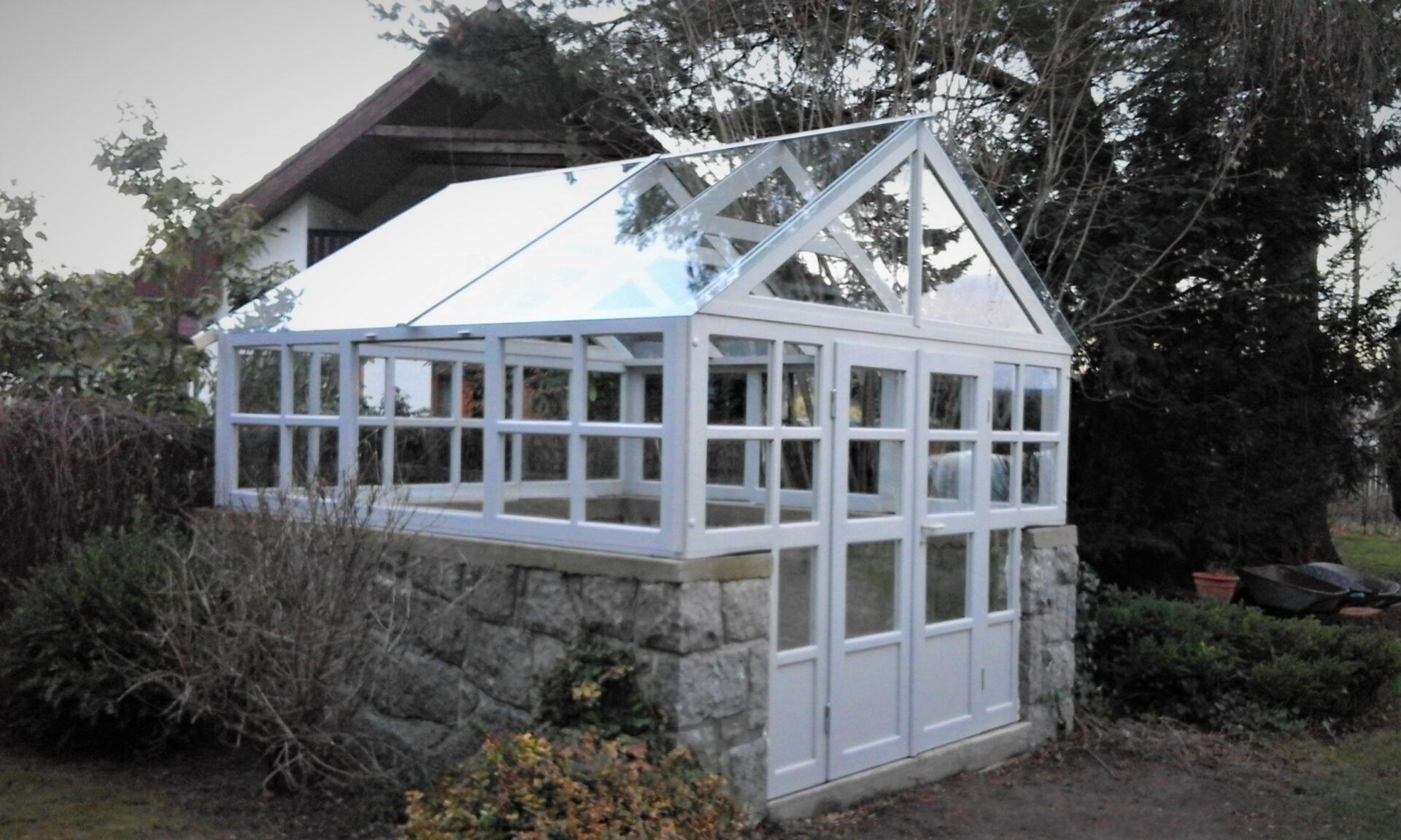 Zahradní domek - kompletní zasklení, střecha bezpečnostní sklo